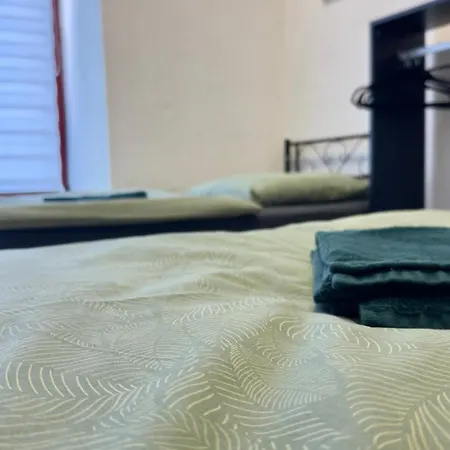 아파트 Central Apartments Hof *