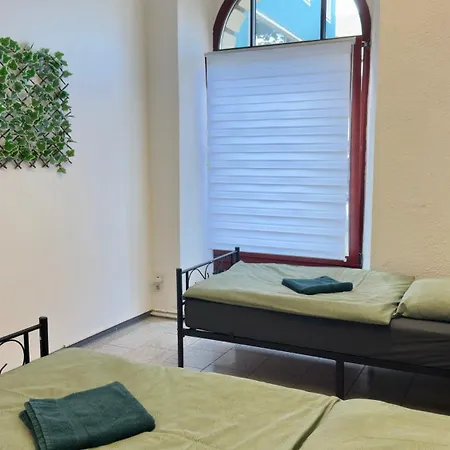 Central Apartments Hof 아파트 호프